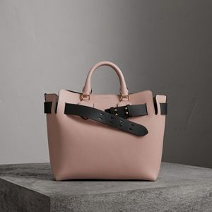 👛 BURBERRY BELTED BAG